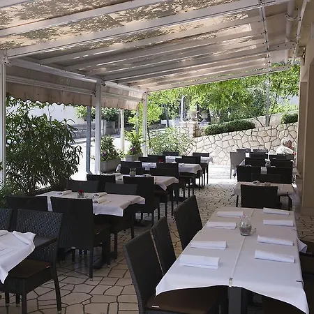 Pansion Maestral 3* Novi Vinodolski