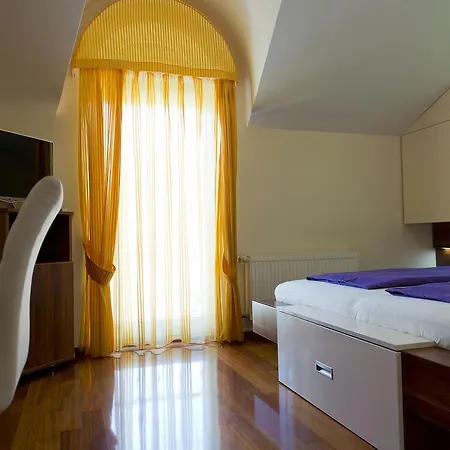 Gasthof Pansion Maestral 3*