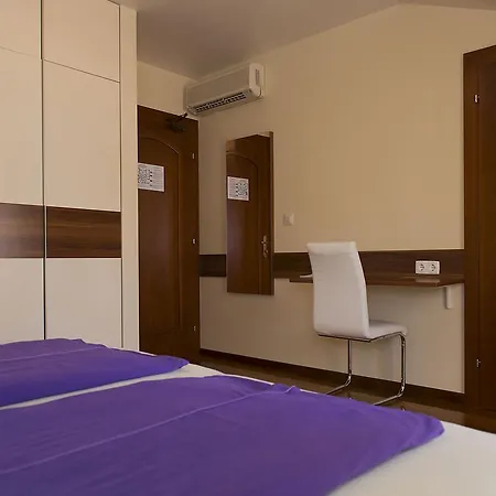 Pansion Maestral 3* Novi Vinodolski